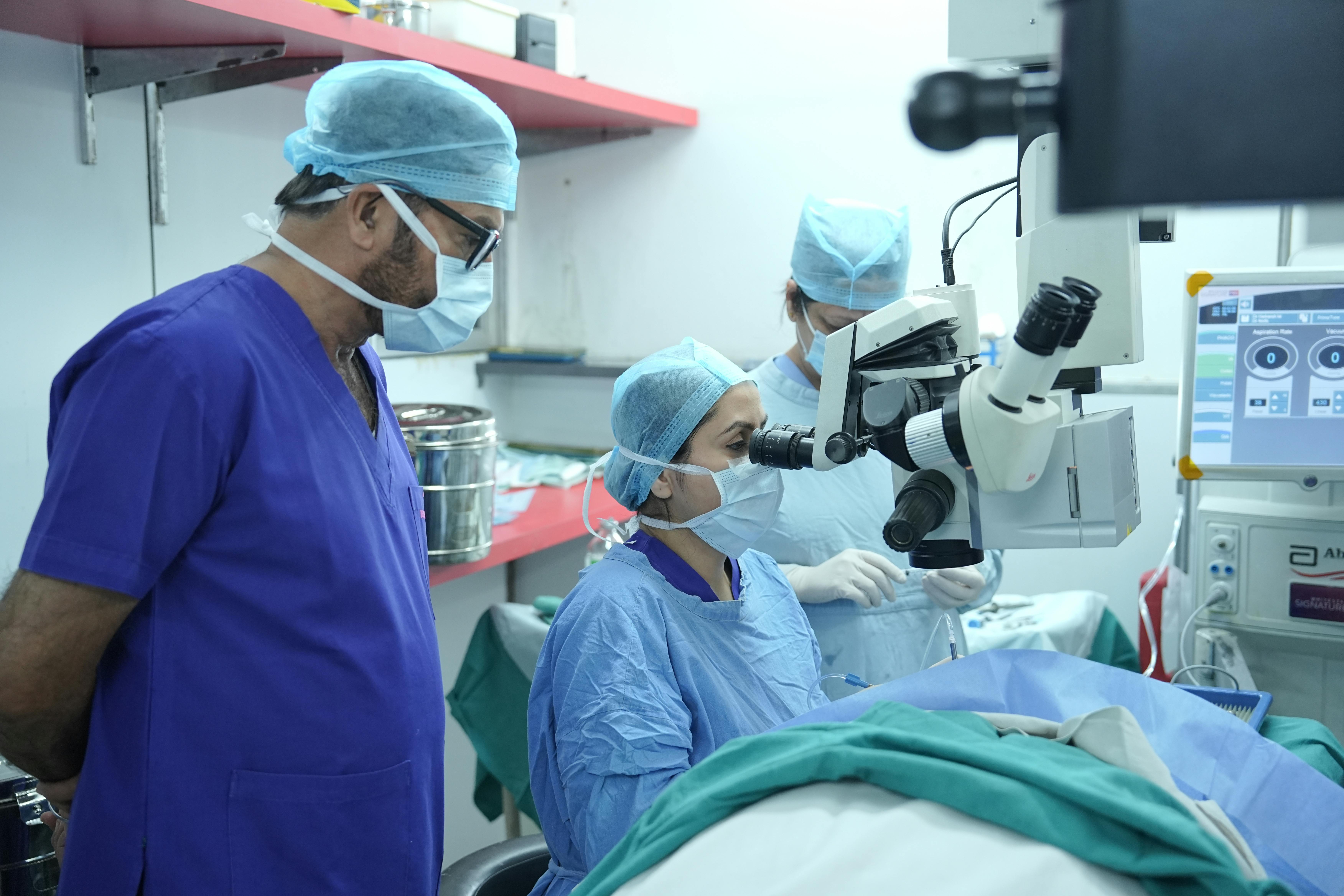 Moorfields Manual Small Incision Cataract Surgery (MSICS)